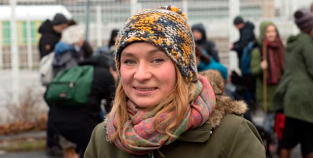 Rund 4000 Menschen liefen mit: Am 26. Dezember vor einem Jahr startete Anna Alboth (Foto) auf dem Tempelhofer Feld in Berlin ihren Marsch nach Aleppo. (Foto: pa/Zinken) Rund 4000 Menschen liefen mit: Am 26. Dezember vor einem Jahr startete Anna Alboth (Foto) auf dem Tempelhofer Feld in Berlin ihren Marsch nach Aleppo. (Foto: pa/Zinken)