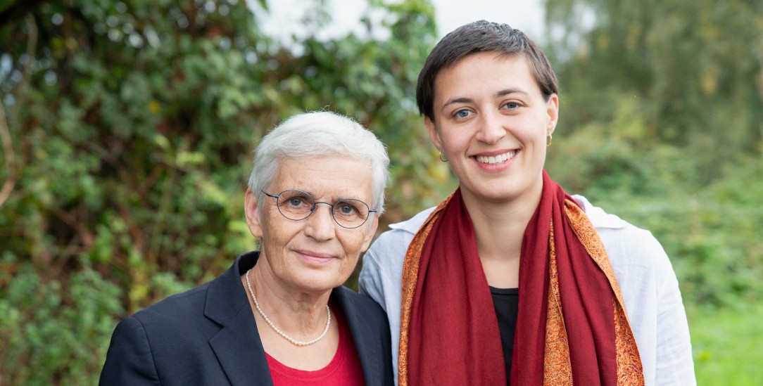 Zwei Friedensaktivistinnen, die Konflikte lieben: Warum, das erzählen Ute Finckh-Krämer (links) und Yasmina Steck im Gespräch. (Foto: Yvonne Schwehm Ypspunkt.de) Zwei Friedensaktivistinnen, die Konflikte lieben: Warum, das erzählen Ute Finckh-Krämer (links) und Yasmina Steck im Gespräch. (Foto: Yvonne Schwehm Ypspunkt.de)